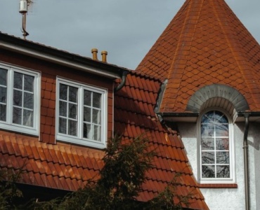 Podbitka dachowa, która się opłaca: 7 powodów, dla których warto ją zrobić (i jak wybrać najlepszą)