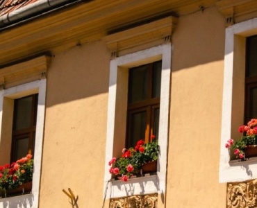 Parapety zewnętrzne, które wytrzymają próbę czasu: przewodnik mądrego wyboru
